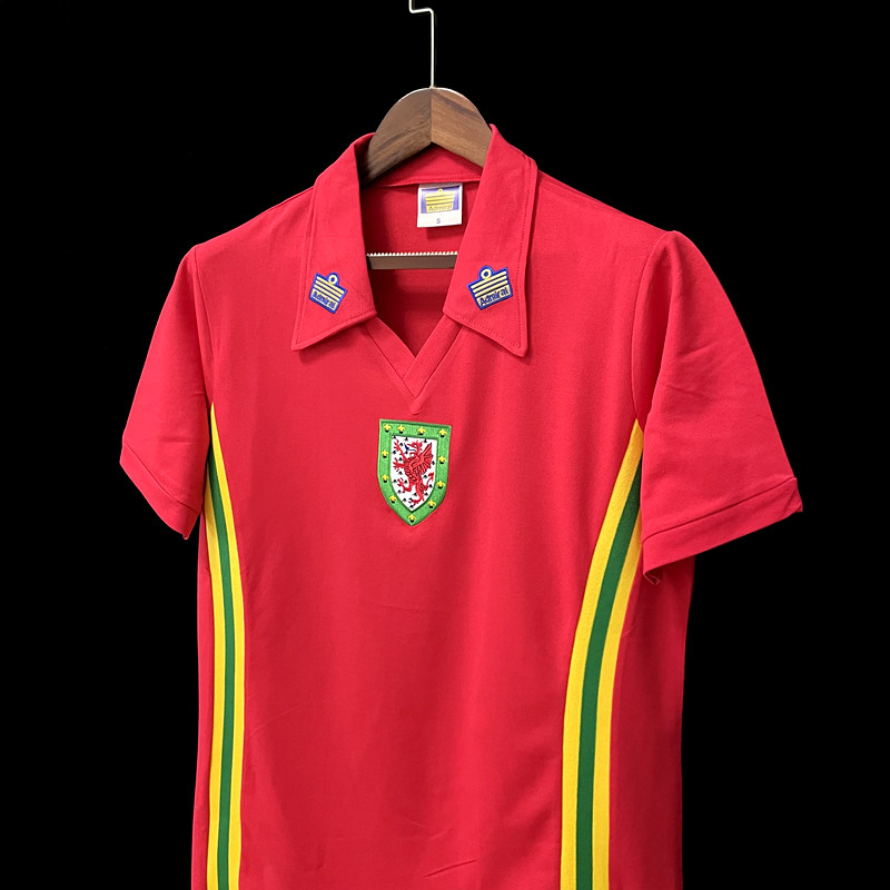 Retro 76/79 Wales home Soccer Jersey