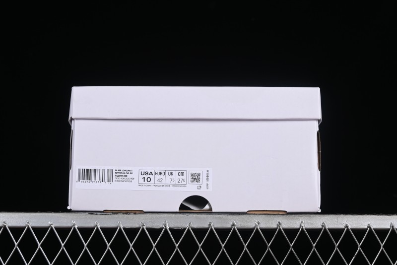 Nike Air Jordan 1 High OG Basketball Shoes in Dusted Clay & Dune Colorway - FQ2941-200