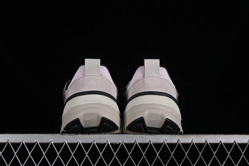Nike Runtekk Run V2K Low-Top Retro Running Shoes with Cushlon Midsole and Anti-Slip Design - FN6703-001