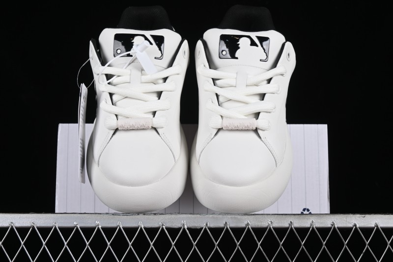 MLB Chunky Classic Base Heel Monogram Lightweight Platform Sneakers with 6cm Height Boost - 3ASXCBH4N50BKS