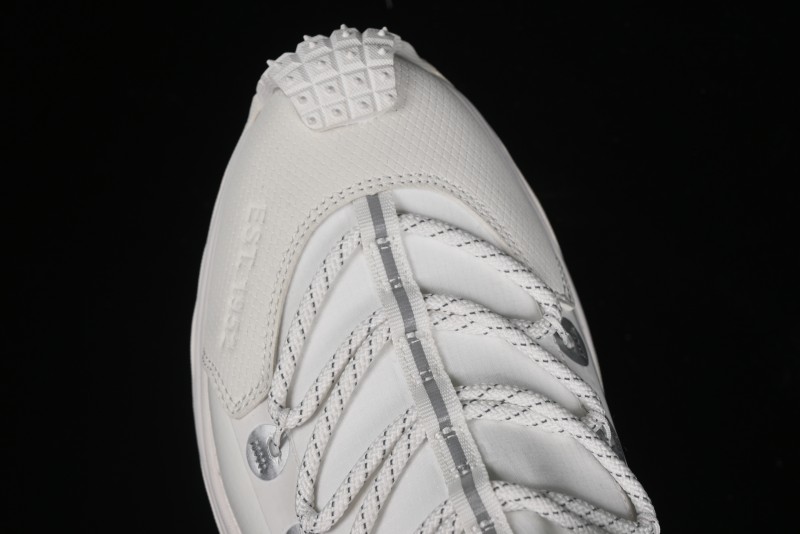 Moncler Trailgrip GTX Mountain Outdoor Shoes with Anti-Tear Material - M00240M3457