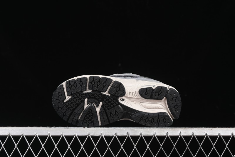 New Balance 2002R Series Kids' Hook & Loop Warm Lined Shoes - PV2002RG
