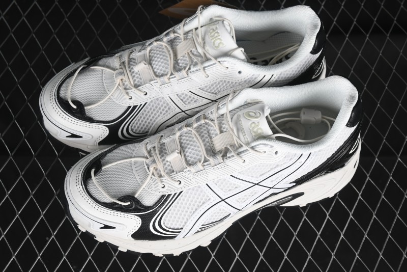 Asics Gel-Kahana TR V4 Running Shoes with FF BLAST PLUS Cushioning - 1203A497-100
