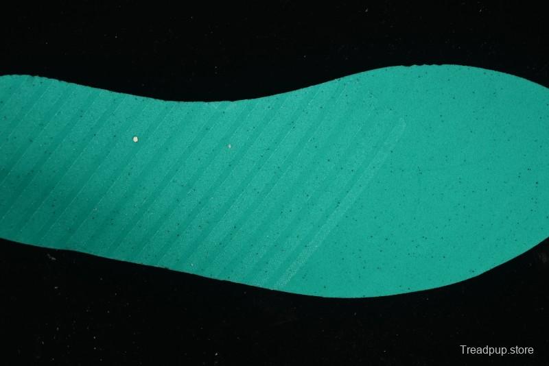 Nike Air Jordan 4 Remastered Retro Sneakers in White Green with Gum Sole - FQ7939-007