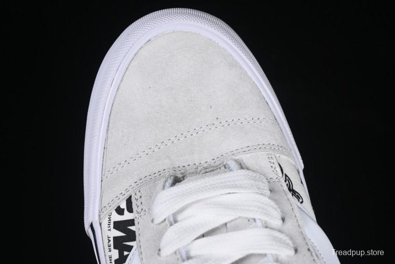 Vans Knu Skool Low-Top Retro Chunky Sneakers with Oversized Logo - VN000CS0239