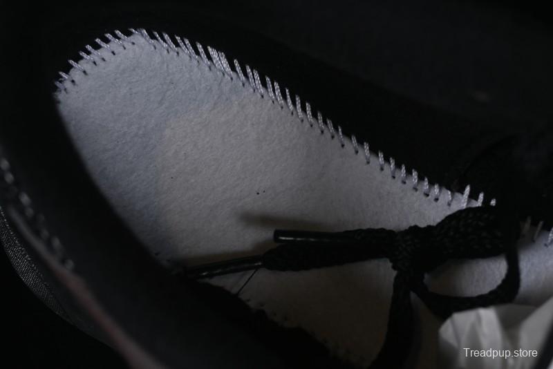 New Balance 2010 Series Retro Casual Running Shoes with Soft Suede and Nylon Mesh - M2010RN