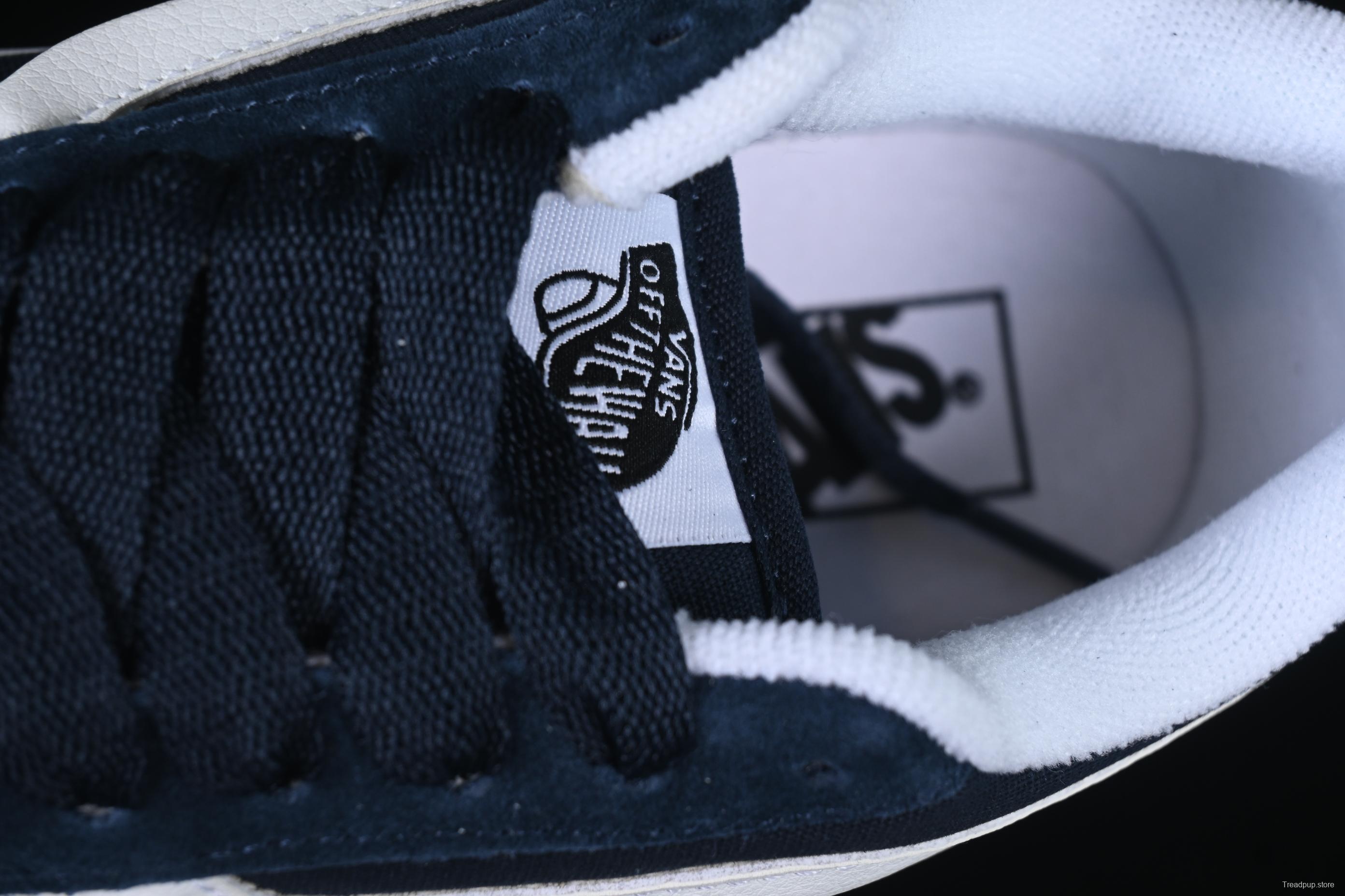 Vans Knu Skool Low-Top Retro Chunky Sneakers - VN000D6CJBL