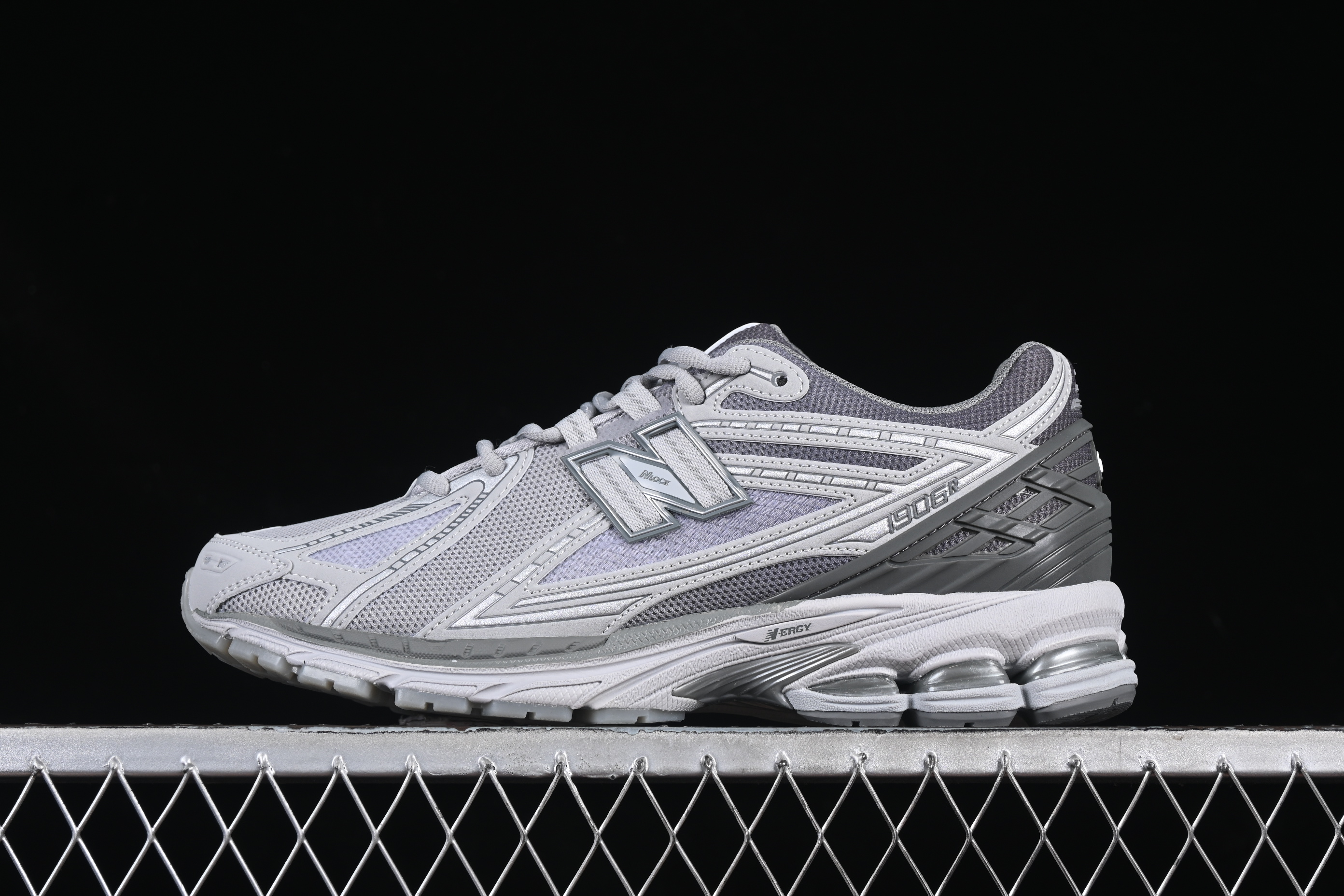 New Balance 1906 Series Retro Dad Style Casual Running Shoes - M1906RNY