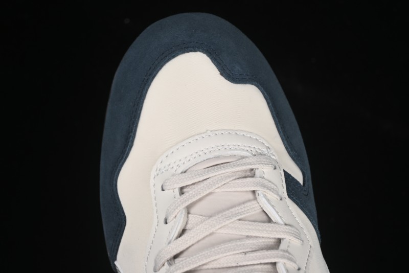 Onitsuka Tiger Serrano CL Breathable Comfort Casual Shoes - 1183B886-101
