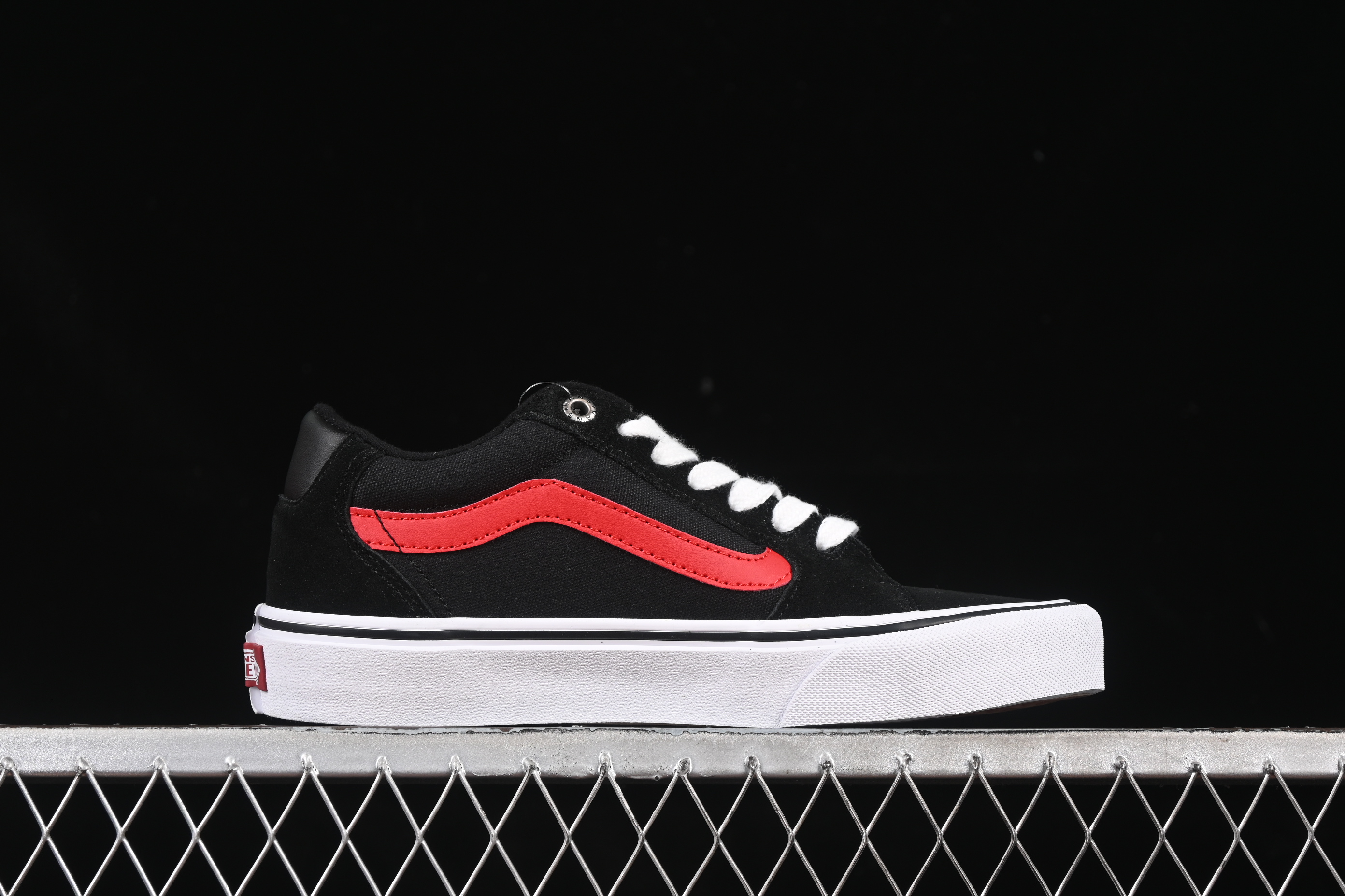 Vans Faulkner Low Top Casual Skate Shoes - VN000SJVPX8