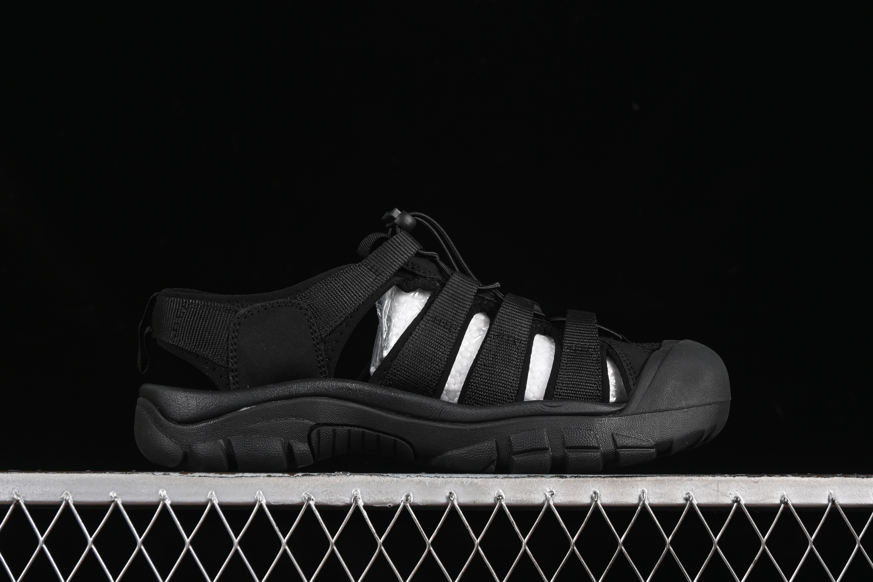 Keen Newport Summer Trendy Woven Elastic Strap Water Hiking Outdoor Sandals - 1022258 Black White