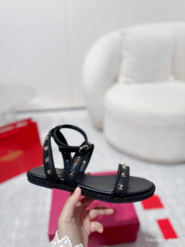 2025 Women Valentino Black Leather Sandals Studded LY00250