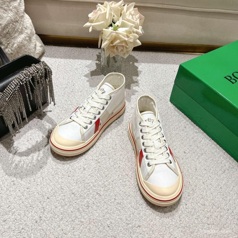 2025 Unisex Bottega Veneta White Red Canvas Leather Sneakers LY00
