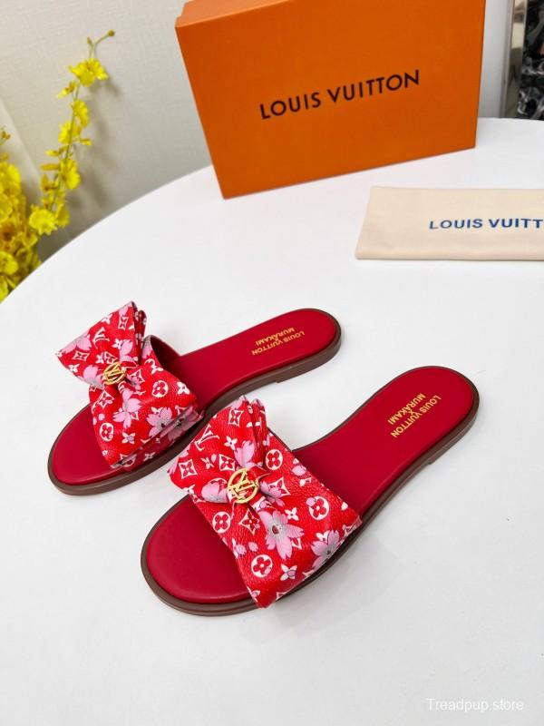2025 Women Louis Vuitton Red White Canvas Slippers LY00190