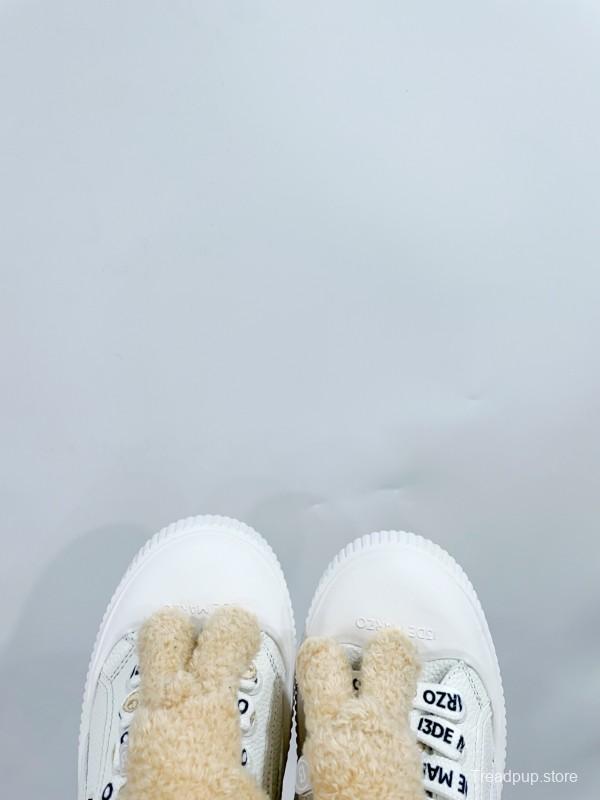 2025 Women 13DE MARZO White Leather Sneakers Plush Toy KFY00300