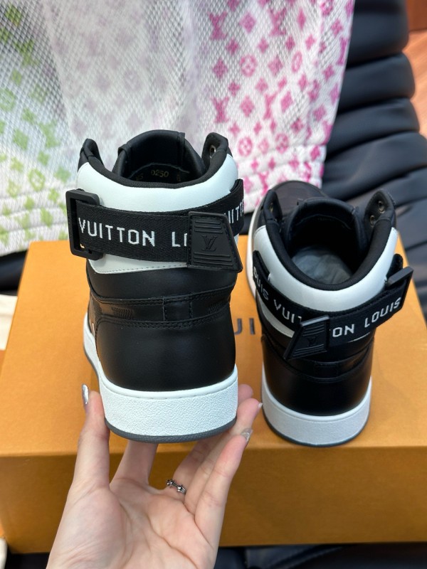 2024 Men Louis Vuitton Black White Leather High-Top Sneakers MJ00420