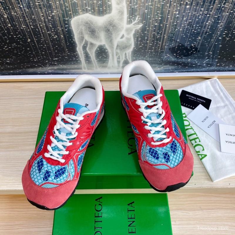 2025 Unisex Bottega Veneta Red Blue Mesh Suede Runner Sneakers Geometric Pattern LY00310