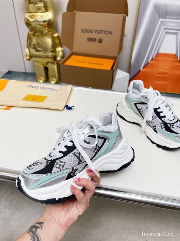 2025 Women Louis Vuitton White Black Mint Leather Mesh Sneakers LY00340