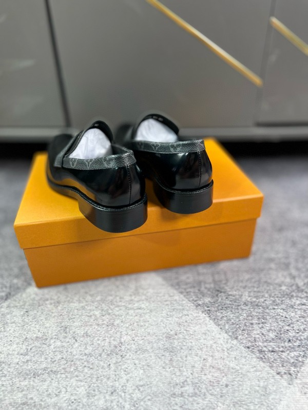 2024 Men Louis Vuitton Black Leather Formal Shoes MJ00290