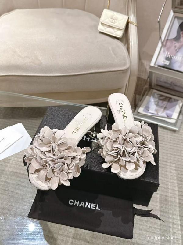 2025 Women Chanel Beige Leather Mules Floral B2032-2