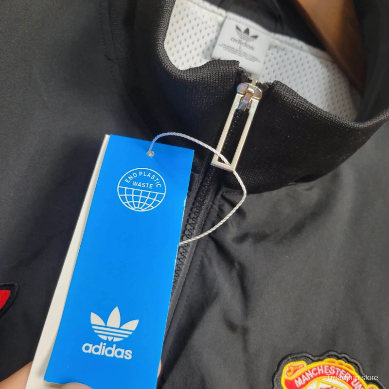 25/26 Manchester United Jacket Black Windbreaker