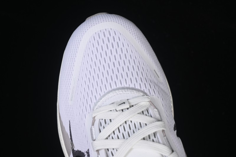 Nike Air Zoom Vomero 18 Cushioned Running Shoes - IB5726-100