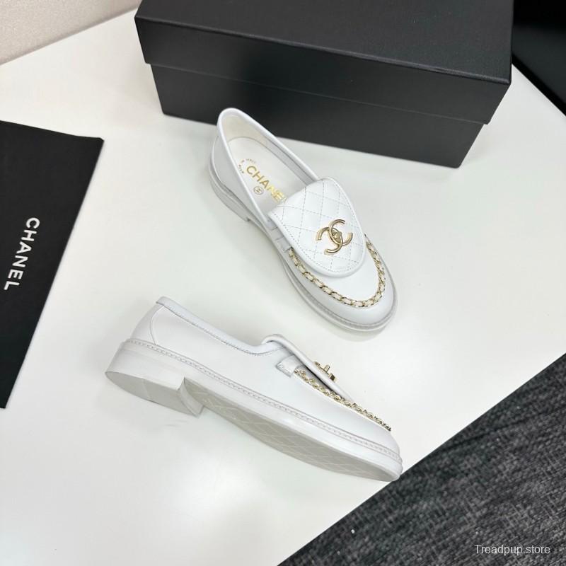 Chanel Classic Flap Chain CC Loafers with Buckle Closure - LY00320