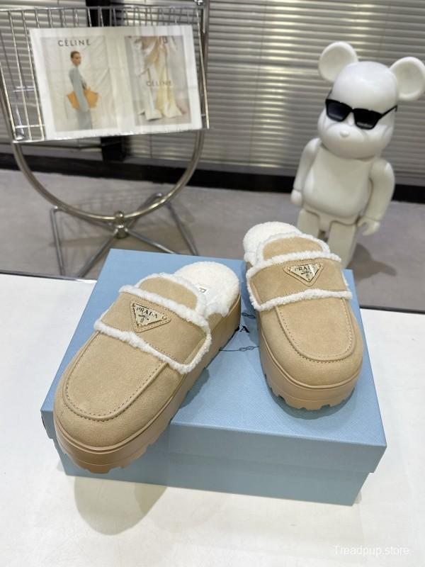 Prada Spring-Summer 2025 Runway Fur Slippers - KFY00280