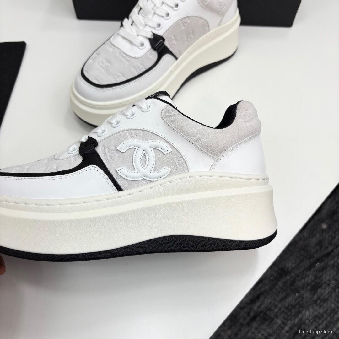 Chanel 2025 SS Panda Casual Sneakers - LY00340